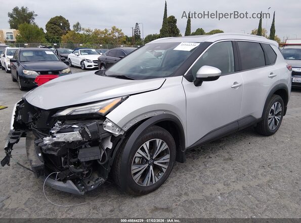 5N1BT3BA2PC687297 2023 NISSAN ROGUE Silver Առջևի ձախ երեք քառորդ տեսարան