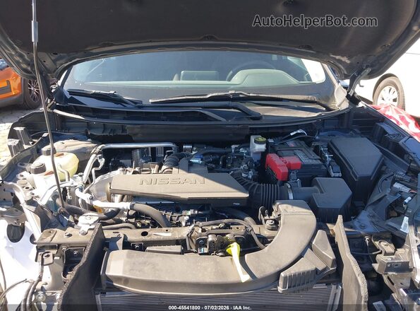 5N1BT3BA2TC685639 2026 NISSAN ROGUE Gray Rear view