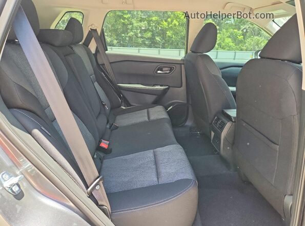 5N1BT3BA3TC689618 2026 NISSAN ROGUE Gray Вид задньої частини салону