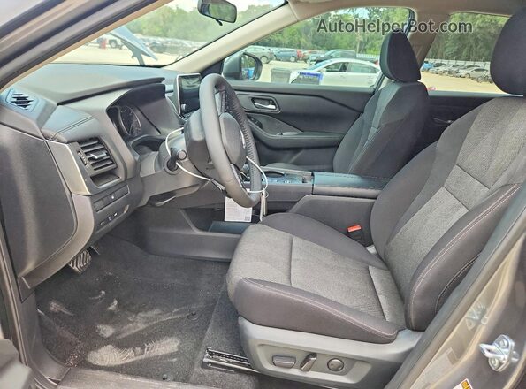 5N1BT3BA3TC689618 2026 NISSAN ROGUE Gray Вид салону спереду