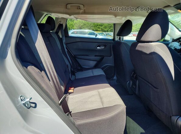 5N1BT3BA3TC759599 2026 NISSAN ROGUE Gray Widok wnętrza z tyłu