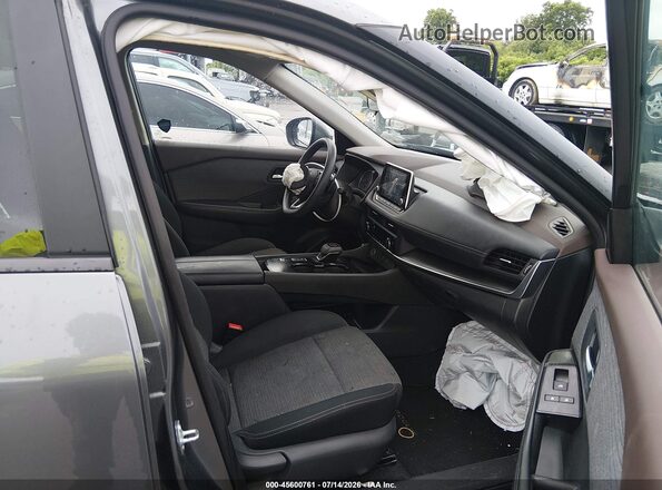 5N1BT3BA4PC899019 2023 NISSAN ROGUE Gray Вид салону спереду