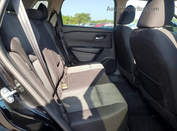 5N1BT3BA5RC749780 2024 NISSAN ROGUE Black Вид задньої частини салону