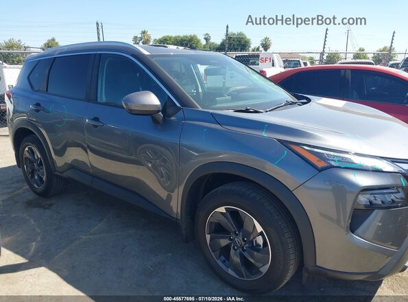 5N1BT3BA6TC729920 2026 NISSAN ROGUE Gray Սալոնի հետևի տեսք