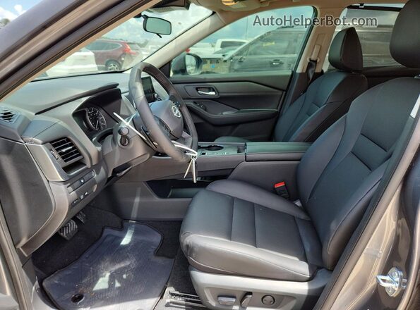 5N1BT3BA7TC670764 2026 NISSAN ROGUE Gray Вид салону спереду