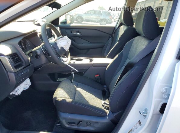 5N1BT3BA7TC742143 2026 NISSAN ROGUE White Front interior view