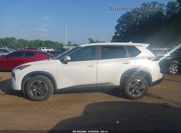 5N1BT3BA8RC708401 2024 NISSAN ROGUE White Вид задньої частини салону