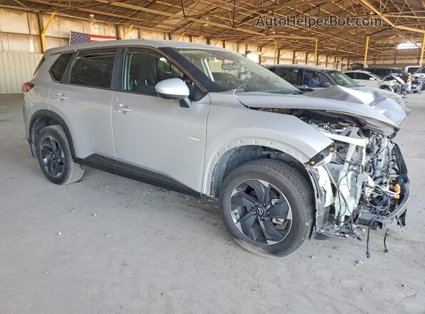 5N1BT3BA8RC753340 2024 NISSAN ROGUE Silver Առջևի աջ
