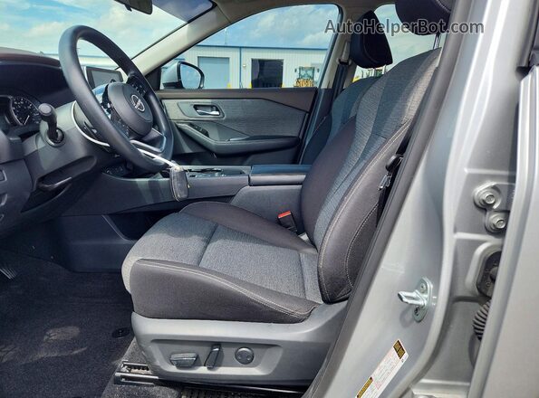 5N1BT3BA9PC742523 2023 NISSAN ROGUE Серебряный Вид салона спереди