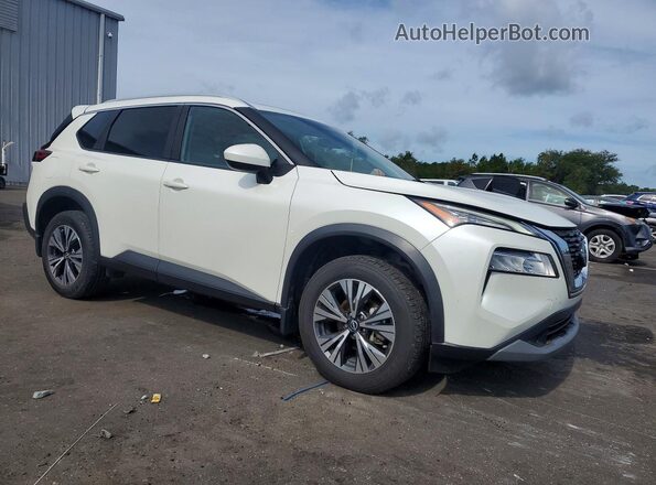 5N1BT3BA9PC775411 2023 NISSAN ROGUE Белый Передняя правая четверть