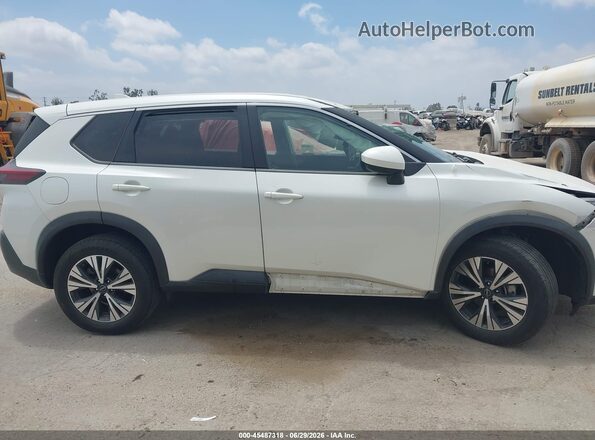 5N1BT3BA9PC827023 2023 NISSAN ROGUE White Vista interior trasera