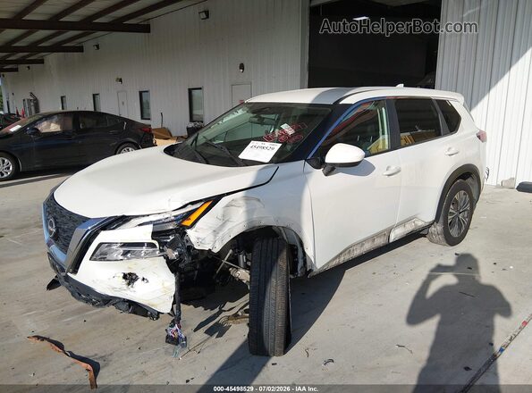 5N1BT3BA9PC827796 2023 NISSAN ROGUE White Առջևի ձախ երեք քառորդ տեսարան
