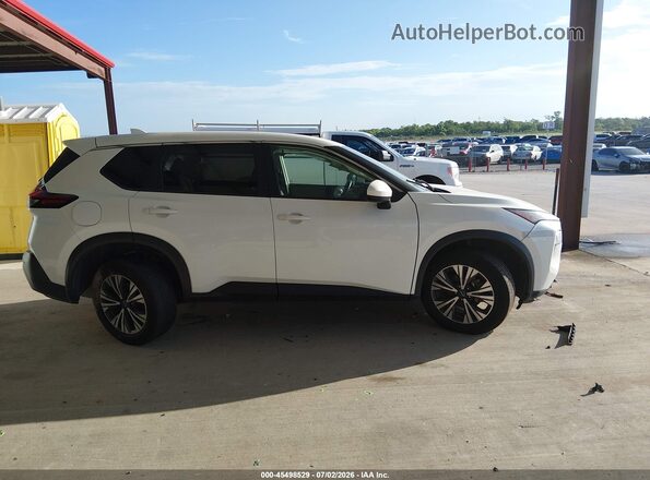 5N1BT3BA9PC827796 2023 NISSAN ROGUE White Սալոնի հետևի տեսք