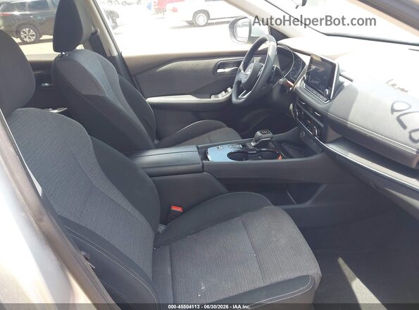 5N1BT3BAXPC837012 2023 NISSAN ROGUE Silver წინა სალონის ხედი