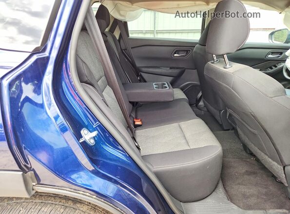 5N1BT3BAXRC761634 2024 NISSAN ROGUE Blue Vista interior trasera