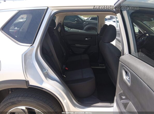 5N1BT3BAXSC809879 2025 NISSAN ROGUE Silver VIN sticker view