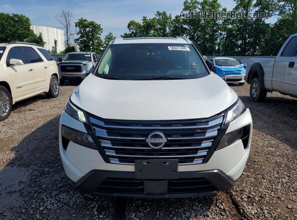 5N1BT3BB0SC677062 2025 NISSAN ROGUE Белый Вид спереди