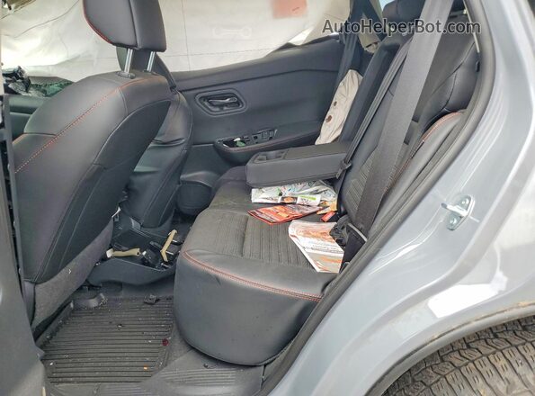 5N1BT3BB0SC786038 2025 NISSAN ROGUE Серый Вид задней части салона