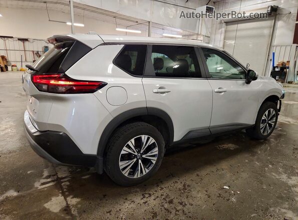 5N1BT3BB1NC671663 2022 NISSAN ROGUE Silver Задня права чверть