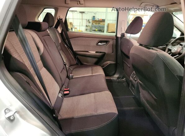 5N1BT3BB1NC671663 2022 NISSAN ROGUE Silver Вид задньої частини салону