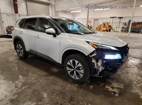 5N1BT3BB1NC671663 2022 NISSAN ROGUE Silver Передня права чверть