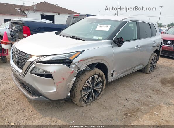 5N1BT3BB1PC839014 2023 NISSAN ROGUE Серебряный Передняя левая четверть