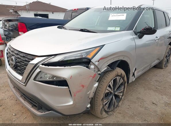 5N1BT3BB1PC839014 2023 NISSAN ROGUE Серебряный Вид спереди