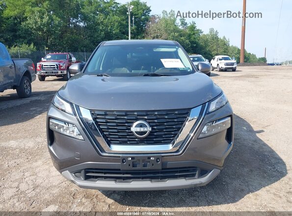 5N1BT3BB3PC813563 2023 NISSAN ROGUE Gray Rear interior view