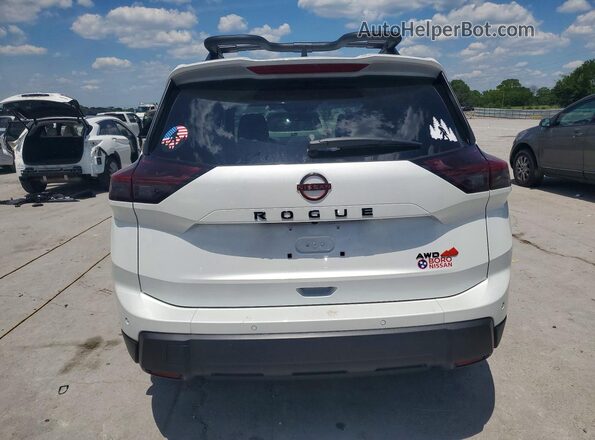 5N1BT3BB8TC712397 2026 NISSAN ROGUE White Widok z tyłu