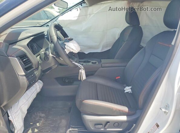 5N1BT3BB8TC712397 2026 NISSAN ROGUE White Widok wnętrza z przodu