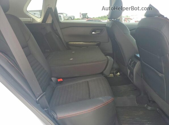 5N1BT3BB8TC712397 2026 NISSAN ROGUE White Widok tylnych siedzeń