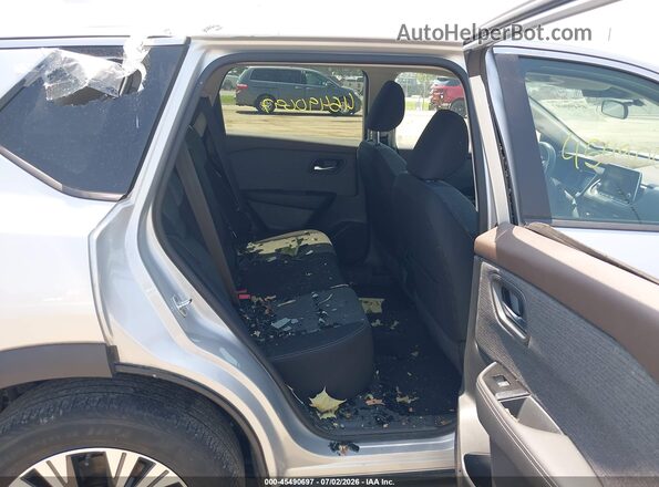 5N1BT3BB9PC768628 2023 NISSAN ROGUE Серебряный Вид наклейки с VIN-кодом