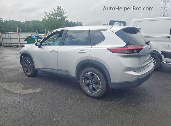 5N1BT3BBXSC777783 2025 NISSAN ROGUE Silver Trasero izquierdo