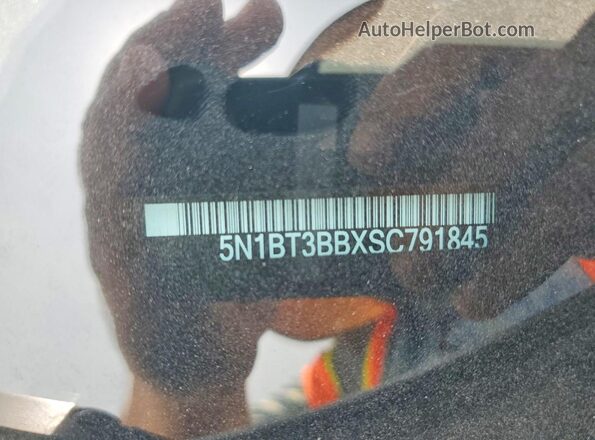 5N1BT3BBXSC791845 2025 NISSAN ROGUE White Widok wnętrza 360 stopni