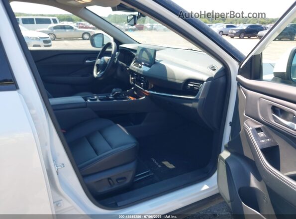5N1BT3CB0TC681158 2026 NISSAN ROGUE Белый Вид салона спереди