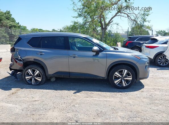5N1BT3CB0TC696498 2026 NISSAN ROGUE Gray Вид задньої частини салону