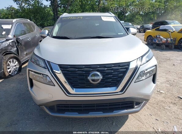 5N1BT3CB2PC736327 2023 NISSAN ROGUE Silver Rear interior view