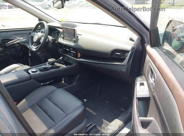 5N1BT3CB2PC827484 2023 NISSAN ROGUE Gray Вид салону спереду