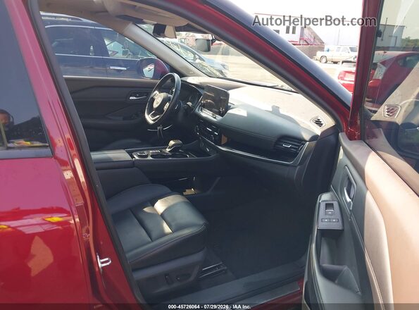 5N1BT3CB2PC830515 2023 NISSAN ROGUE Красный Вид салона спереди