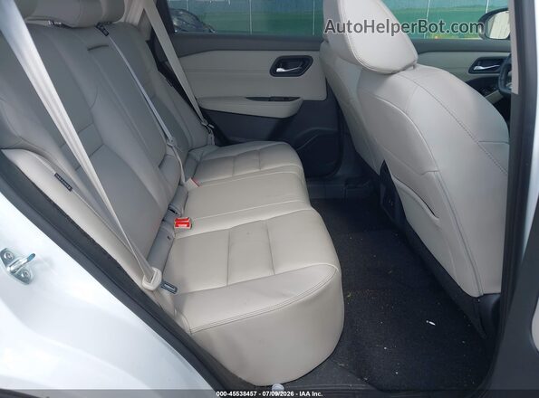 5N1BT3CB2RC677203 2024 NISSAN ROGUE White VIN կոդի պիտակի տեսք