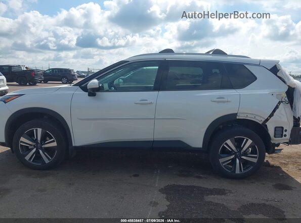 5N1BT3CB2RC677203 2024 NISSAN ROGUE White 