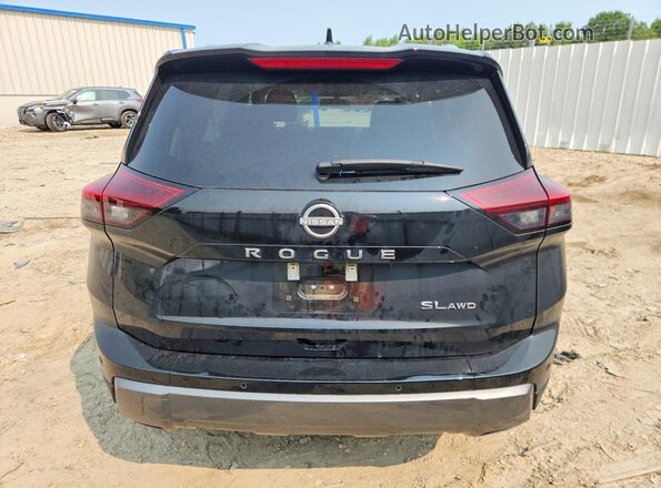 5N1BT3CB2TC699807 2026 NISSAN ROGUE Черный Вид сзади