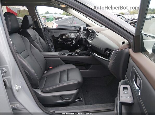 5N1BT3CB4PC912083 2023 NISSAN ROGUE Gray Widok wnętrza z przodu