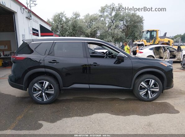 5N1BT3CB5TC767484 2026 NISSAN ROGUE Черный Вид задней части салона