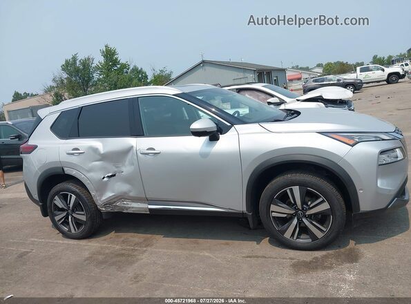 5N1BT3CB6PC741367 2023 NISSAN ROGUE Silver Widok wnętrza z tyłu