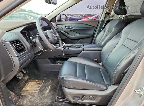 5N1BT3CB8PC735747 2023 NISSAN ROGUE Silver წინა სალონის ხედი