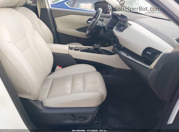 5N1BT3CB8PC801651 2023 NISSAN ROGUE Белый Вид салона спереди