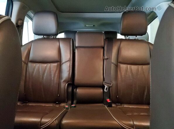 5N1DL0MM2KC523667 2019 INFINITI QX60 White Rear seats view
