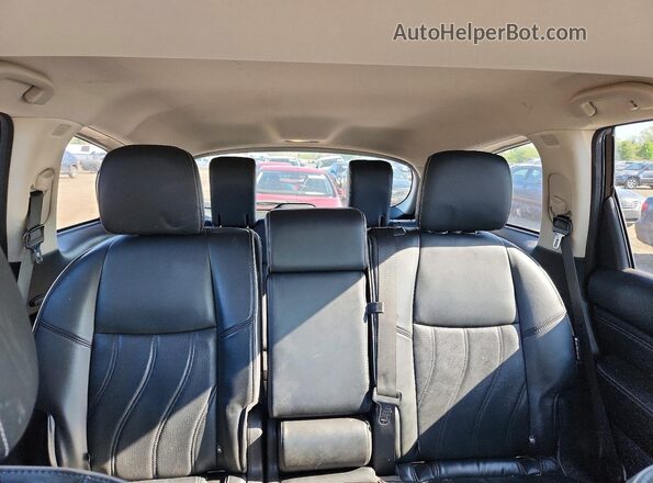 5N1DL0MM3KC557939 2019 INFINITI QX60 Silver Rear seats view