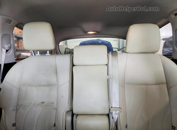 5N1DL0MM5JC507249 2018 INFINITI QX60 White Rear seats view